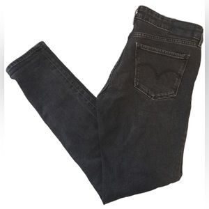 Levi’s 711 Skinny Black Jeans Size 28
